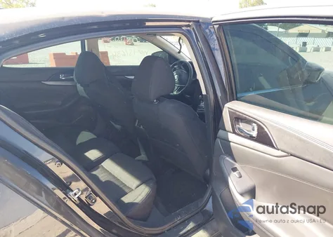 2017 Nissan Maxima 3.5 S z USA, uszkodzony, nr VIN 1N4AA6AP3HC451634